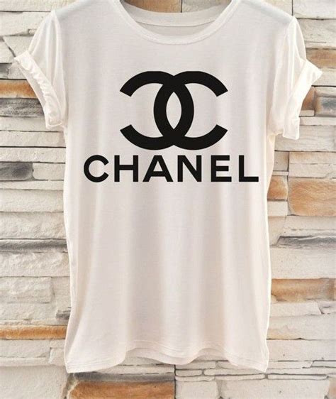 Magliette da donna CHANEL .